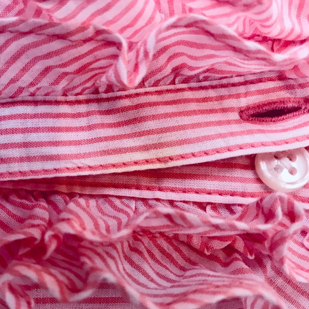 🎁 3/$10 LIGHTWEIGHT RUFFLE BUTTONDOWN - Picture 7 of 7